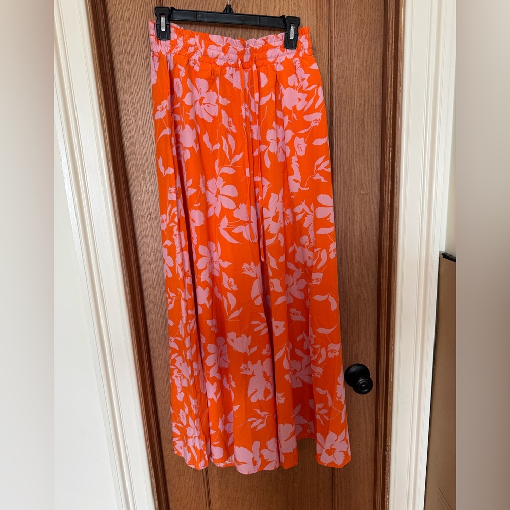 NEVER WORN BTBFM Orange and Pink Gaucho Pants